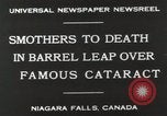 Standbild George L Stathakis Tod in Niagara Falls Zylinder Niagara Falls New York USA, 1930, aus Sekunde 3 historischem Filmmaterial Videoclip 65675023811