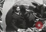 Standbild George L Stathakis Tod in Niagara Falls Zylinder Niagara Falls New York USA, 1930, aus Sekunde 22 historischem Filmmaterial Videoclip 65675023811