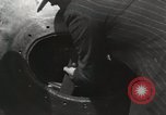 Standbild George L Stathakis Tod in Niagara Falls Zylinder Niagara Falls New York USA, 1930, aus Sekunde 56 historischem Filmmaterial Videoclip 65675023811