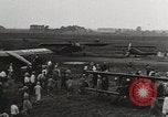Standbild Hunter Brüder Northbrook Illinois USA, 1930, aus Sekunde 53 historischem Filmmaterial Videoclip 65675023812