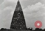 Standbild Holzfass bonfire Salem Massachusetts USA, 1930, aus Sekunde 17 historischem Filmmaterial Videoclip 65675023813