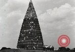 Standbild Holzfass bonfire Salem Massachusetts USA, 1930, aus Sekunde 22 historischem Filmmaterial Videoclip 65675023813