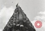 Standbild Holzfass bonfire Salem Massachusetts USA, 1930, aus Sekunde 35 historischem Filmmaterial Videoclip 65675023813
