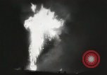 Standbild Holzfass bonfire Salem Massachusetts USA, 1930, aus Sekunde 43 historischem Filmmaterial Videoclip 65675023813