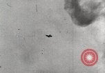 Standbild British Air Show Hendon England, 1930, aus Sekunde 25 historischem Filmmaterial Videoclip 65675023816