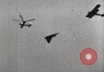 Standbild British Air Show Hendon England, 1930, aus Sekunde 30 historischem Filmmaterial Videoclip 65675023816