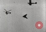 Standbild British Air Show Hendon England, 1930, aus Sekunde 35 historischem Filmmaterial Videoclip 65675023816