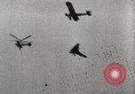 Standbild British Air Show Hendon England, 1930, aus Sekunde 37 historischem Filmmaterial Videoclip 65675023816
