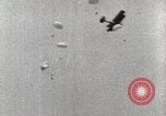 Standbild British Air Show Hendon England, 1930, aus Sekunde 42 historischem Filmmaterial Videoclip 65675023816
