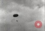 Standbild British Air Show Hendon England, 1930, aus Sekunde 54 historischem Filmmaterial Videoclip 65675023816