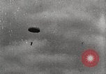 Standbild British Air Show Hendon England, 1930, aus Sekunde 57 historischem Filmmaterial Videoclip 65675023816