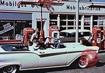 Immagine di Valutare l'usura del motore con parti irradiate Detroit Michigan USA, 1957, secondo 5 filmato di repertorio 65675023831