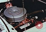 Immagine di Valutare l'usura del motore con parti irradiate Detroit Michigan USA, 1957, secondo 8 filmato di repertorio 65675023831