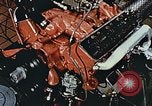 Immagine di Valutare l'usura del motore con parti irradiate Detroit Michigan USA, 1957, secondo 11 filmato di repertorio 65675023831