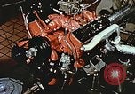 Immagine di Valutare l'usura del motore con parti irradiate Detroit Michigan USA, 1957, secondo 15 filmato di repertorio 65675023831