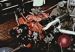 Immagine di Valutare l'usura del motore con parti irradiate Detroit Michigan USA, 1957, secondo 16 filmato di repertorio 65675023831