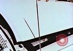 Immagine di Valutare l'usura del motore con parti irradiate Detroit Michigan USA, 1957, secondo 57 filmato di repertorio 65675023831