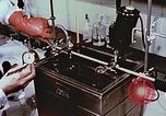 Standbild Advent der zahnärztlichen Fluorid-Behandlungen United States USA, 1957, aus Sekunde 38 historischem Filmmaterial Videoclip 65675023832