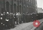 Image de prospectus d'opération Vittles Berlin Allemagne, 1949, de la seconde 14 séquences d'archives historiques vidéo 65675023835
