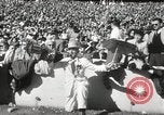 Standbild Fußballspiel Miami Florida USA, 1949, aus Sekunde 28 historischem Filmmaterial Videoclip 65675023836