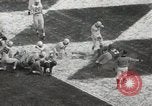 Standbild Fußballspiel Dallas Texas USA, 1949, aus Sekunde 24 historischem Filmmaterial Videoclip 65675023839