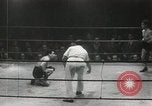 Standbild Boxkampf United States USA, 1949, aus Sekunde 16 historischem Filmmaterial Videoclip 65675023840