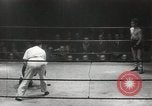 Standbild Boxkampf United States USA, 1949, aus Sekunde 18 historischem Filmmaterial Videoclip 65675023840