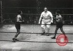 Standbild Boxkampf United States USA, 1949, aus Sekunde 31 historischem Filmmaterial Videoclip 65675023840