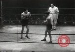 Standbild Boxkampf United States USA, 1949, aus Sekunde 32 historischem Filmmaterial Videoclip 65675023840