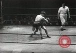 Standbild Boxkampf United States USA, 1949, aus Sekunde 33 historischem Filmmaterial Videoclip 65675023840