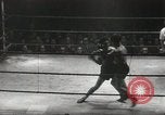 Standbild Boxkampf United States USA, 1949, aus Sekunde 35 historischem Filmmaterial Videoclip 65675023840