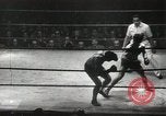 Standbild Boxkampf United States USA, 1949, aus Sekunde 36 historischem Filmmaterial Videoclip 65675023840