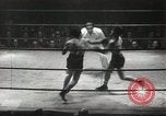 Standbild Boxkampf United States USA, 1949, aus Sekunde 37 historischem Filmmaterial Videoclip 65675023840