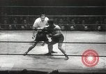 Standbild Boxkampf United States USA, 1949, aus Sekunde 38 historischem Filmmaterial Videoclip 65675023840