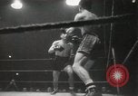 Standbild Boxkampf United States USA, 1949, aus Sekunde 41 historischem Filmmaterial Videoclip 65675023840