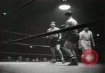 Standbild Boxkampf United States USA, 1949, aus Sekunde 54 historischem Filmmaterial Videoclip 65675023840