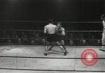 Standbild Boxkampf United States USA, 1949, aus Sekunde 60 historischem Filmmaterial Videoclip 65675023840