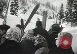 Standbild Skispringer Snoqualmie Pass Washington USA, 1949, aus Sekunde 11 historischem Filmmaterial Videoclip 65675023841