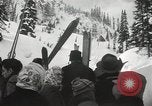 Standbild Skispringer Snoqualmie Pass Washington USA, 1949, aus Sekunde 12 historischem Filmmaterial Videoclip 65675023841