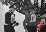 Standbild Skispringer Snoqualmie Pass Washington USA, 1949, aus Sekunde 14 historischem Filmmaterial Videoclip 65675023841