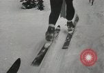 Standbild Skispringer Snoqualmie Pass Washington USA, 1949, aus Sekunde 16 historischem Filmmaterial Videoclip 65675023841