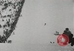 Standbild Skispringer Snoqualmie Pass Washington USA, 1949, aus Sekunde 28 historischem Filmmaterial Videoclip 65675023841