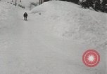 Standbild Skispringer Snoqualmie Pass Washington USA, 1949, aus Sekunde 33 historischem Filmmaterial Videoclip 65675023841