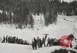 Standbild Skispringer Snoqualmie Pass Washington USA, 1949, aus Sekunde 37 historischem Filmmaterial Videoclip 65675023841