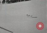 Standbild Skispringer Snoqualmie Pass Washington USA, 1949, aus Sekunde 48 historischem Filmmaterial Videoclip 65675023841