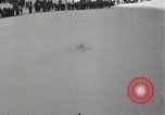 Standbild Skispringer Snoqualmie Pass Washington USA, 1949, aus Sekunde 50 historischem Filmmaterial Videoclip 65675023841
