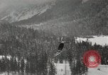 Standbild Skispringer Snoqualmie Pass Washington USA, 1949, aus Sekunde 52 historischem Filmmaterial Videoclip 65675023841