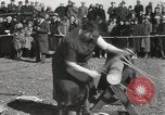 Image concours de sciage et de broyage Skytop Pennsylvania USA, 1949, de la seconde 58 séquences d'archives historiques vidéo 65675023842
