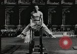 Standbild Feuerwehrleute Paris Frankreich, 1933, aus Sekunde 11 historischem Filmmaterial Videoclip 65675023846