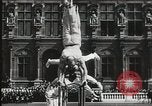 Standbild Feuerwehrleute Paris Frankreich, 1933, aus Sekunde 16 historischem Filmmaterial Videoclip 65675023846